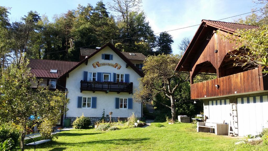 Pension Rosenheim Treffen Exterior photo